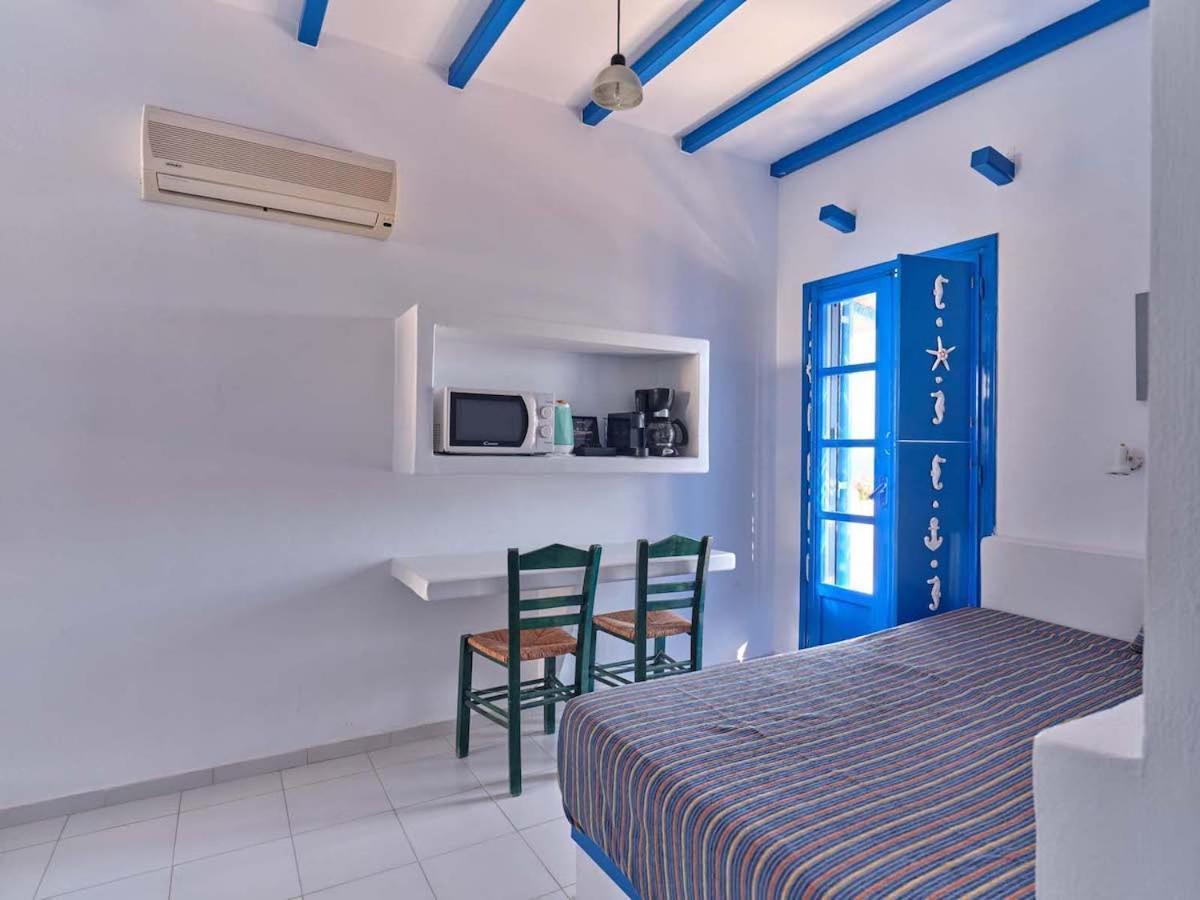 Blue Dolphin Antiparos Villas And Suites Agios Georgios  Exterior foto