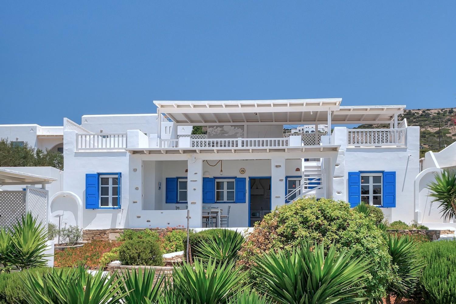 Blue Dolphin Antiparos Villas And Suites Agios Georgios  Exterior foto